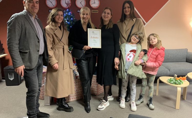 Laus CC darovao djecu i mlade Centra Maslina